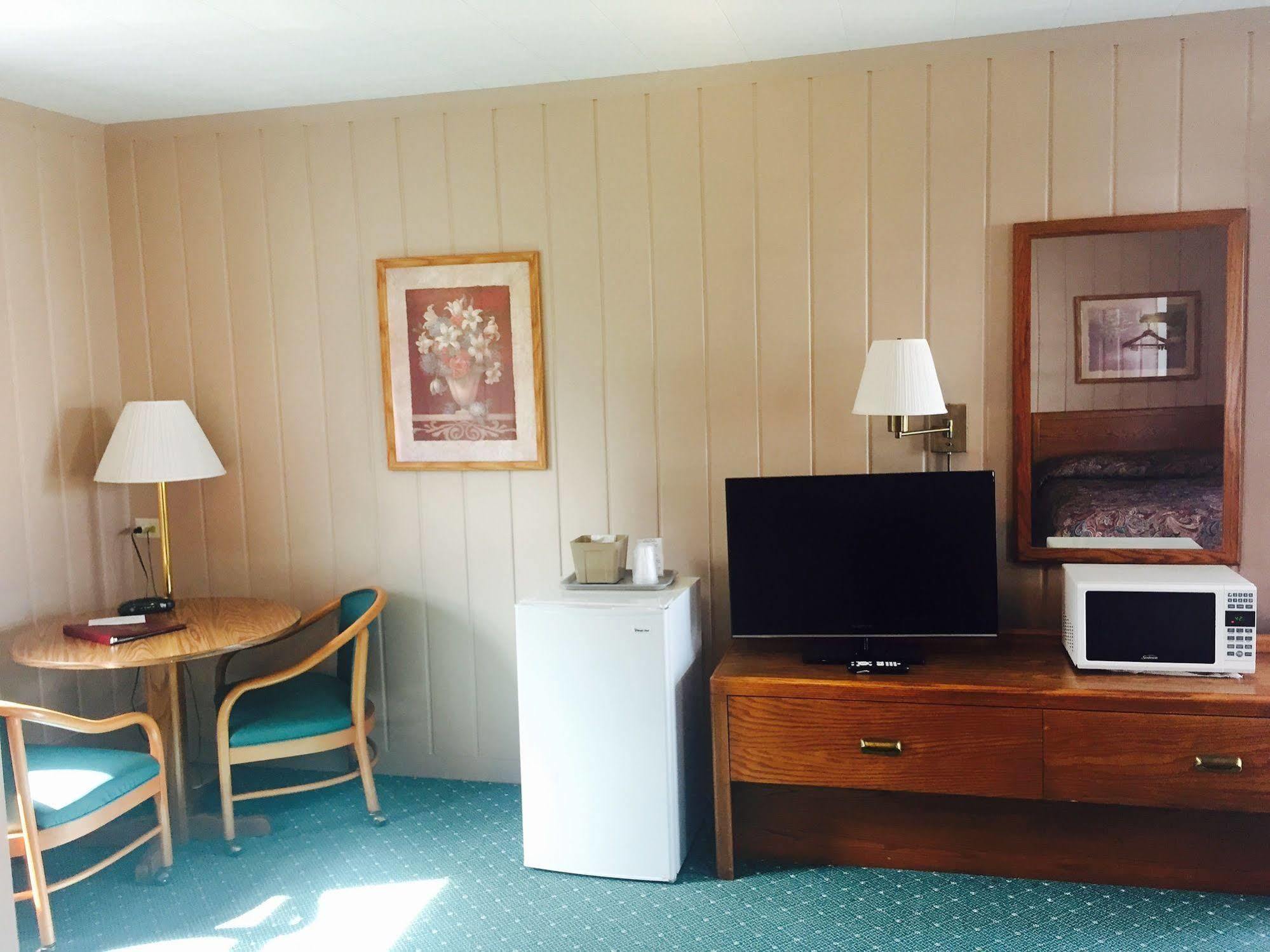 Rainbow Motel Mackinaw Stadt Exterior foto